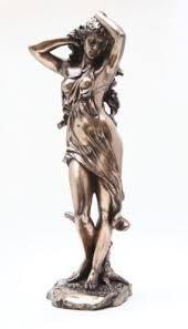 statue